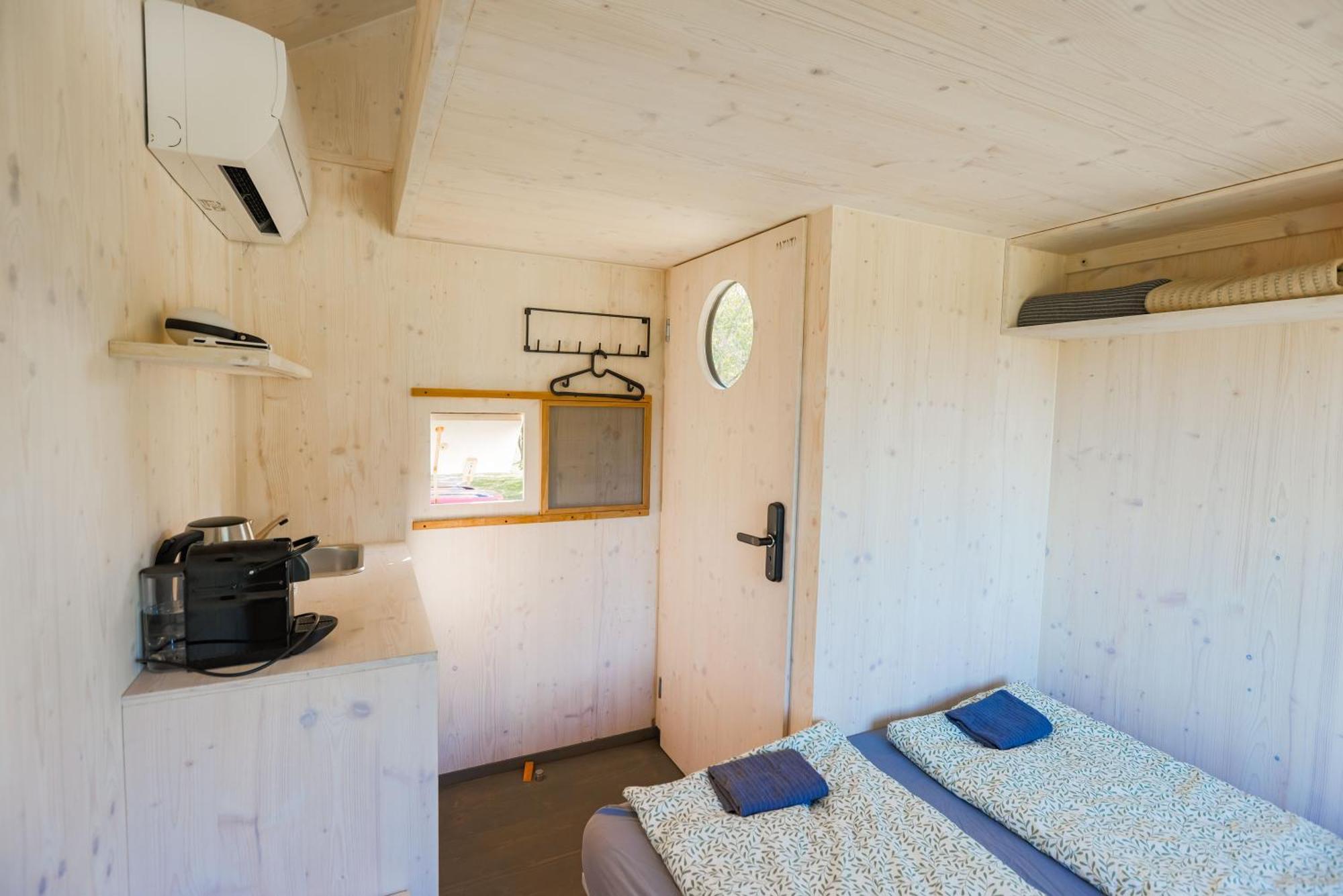 Prague Camping Dzban Eksteriør billede