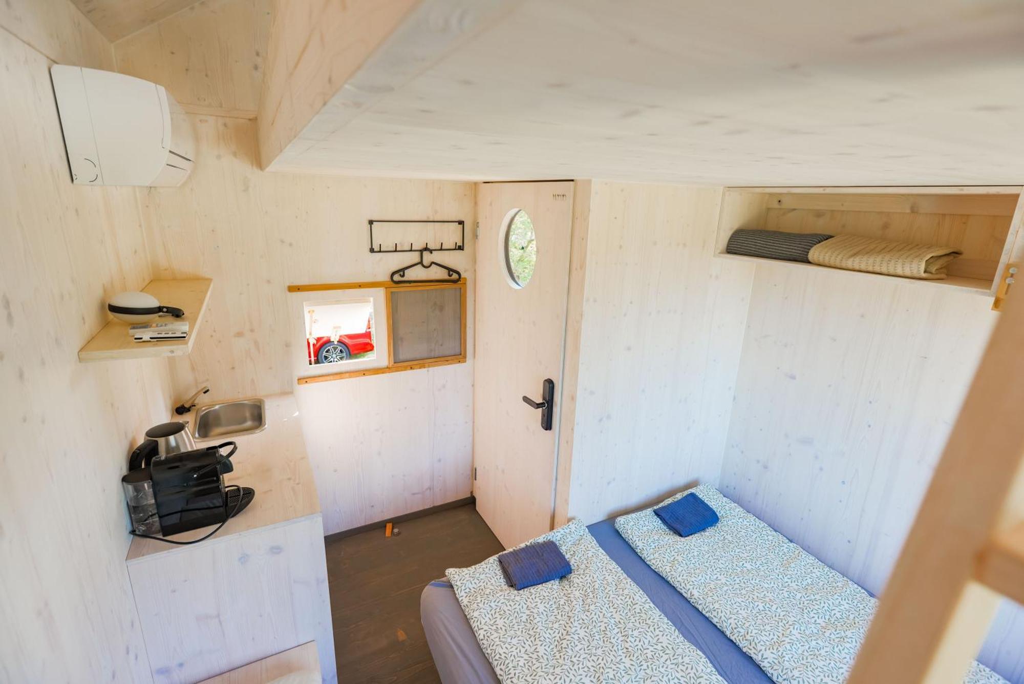 Prague Camping Dzban Eksteriør billede